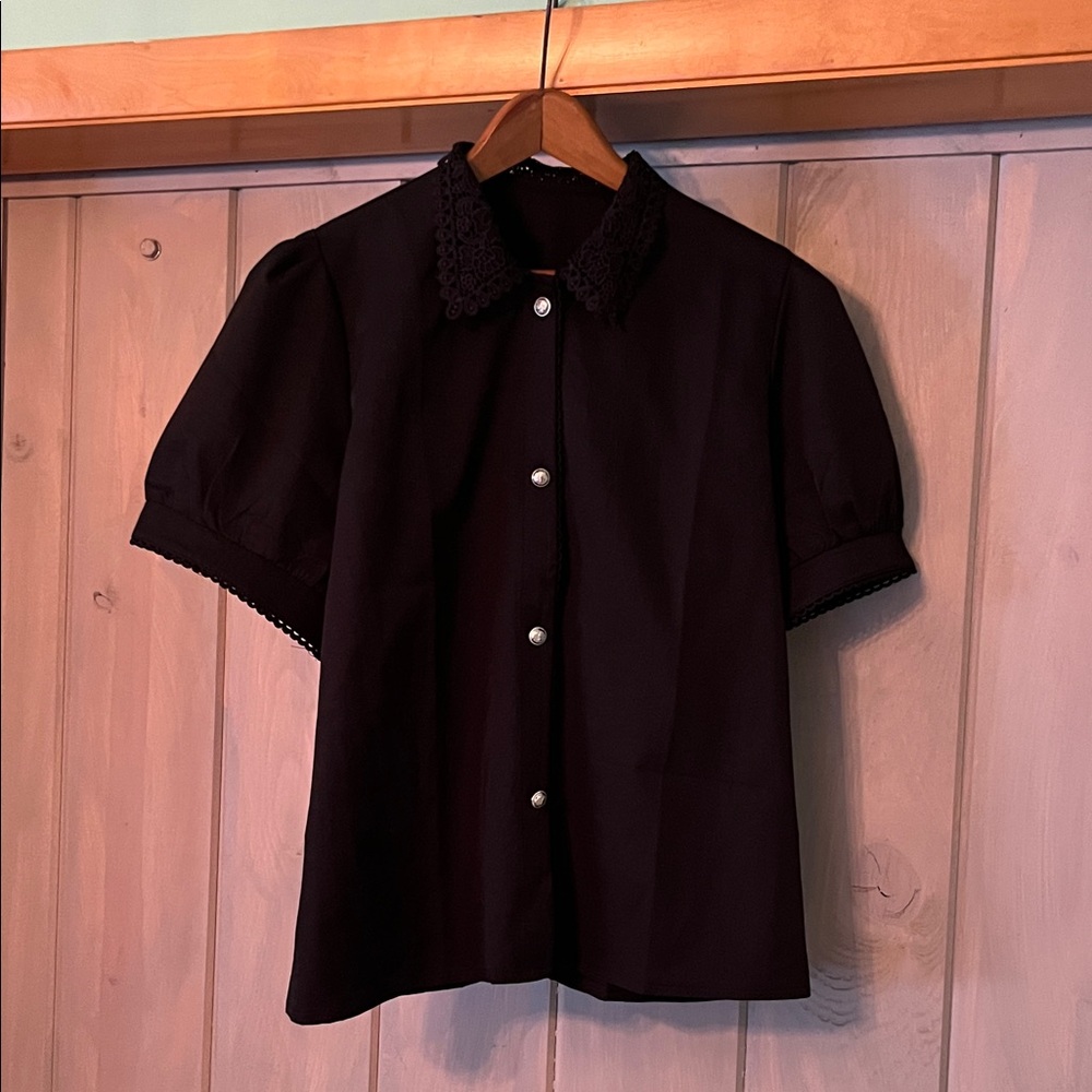 Elegant Black Blouse with Lace Collar